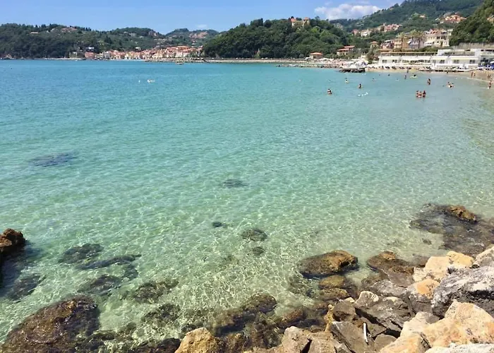 Apartament Sea & Culture -lerici-300 M From The