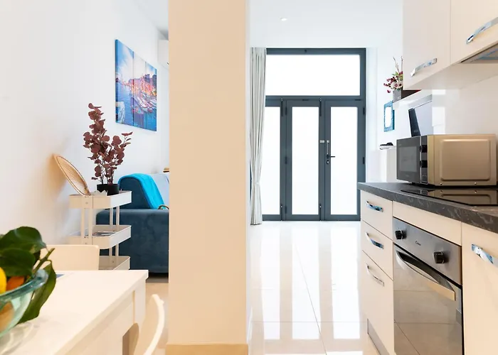 Sea & Culture -lerici-300 M From The * San Terenzo